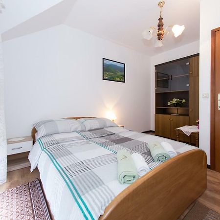 Ferienwohnung Apartman Dubravcic Otočac Exterior foto