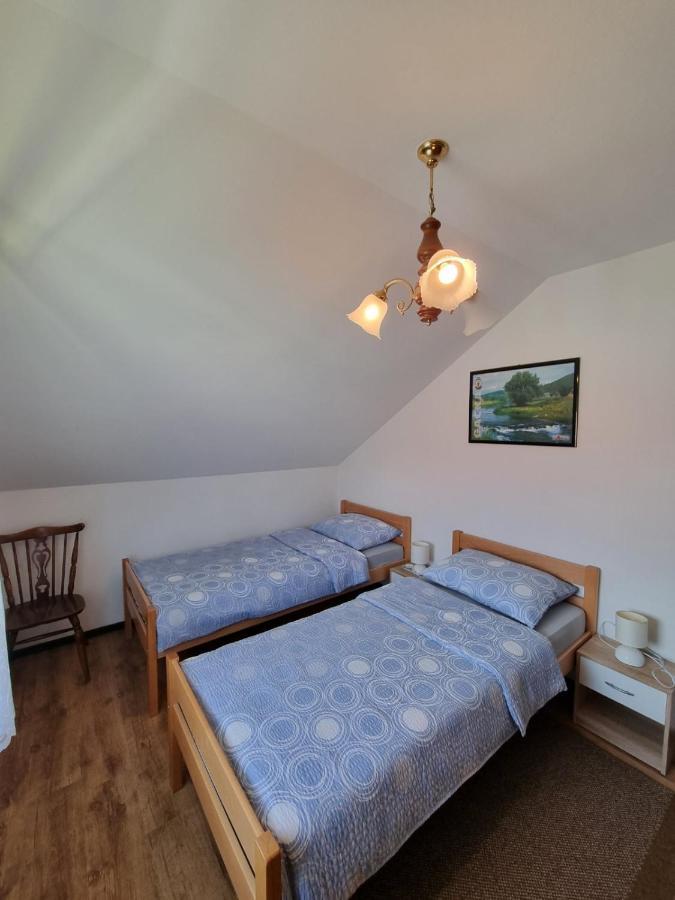 Ferienwohnung Apartman Dubravcic Otočac Exterior foto